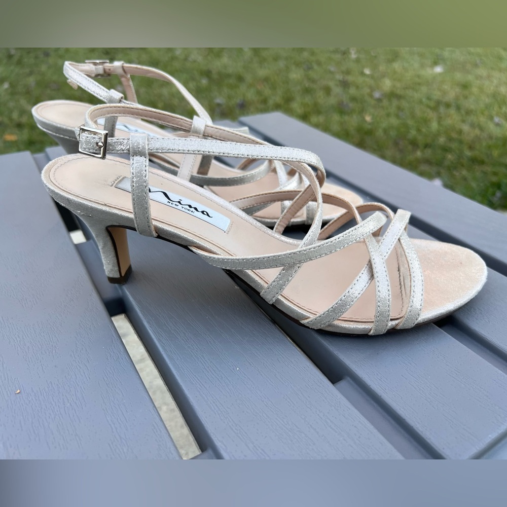 NINA Women’s Metallic Neptune Leather Open Toe Strappy Sandals! Size 8. - Picture 11 of 15